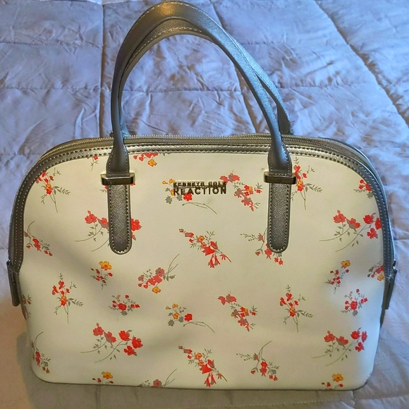 Kenneth Cole Reaction Handbags - Kenneth Cole Reaction Floral Purse
